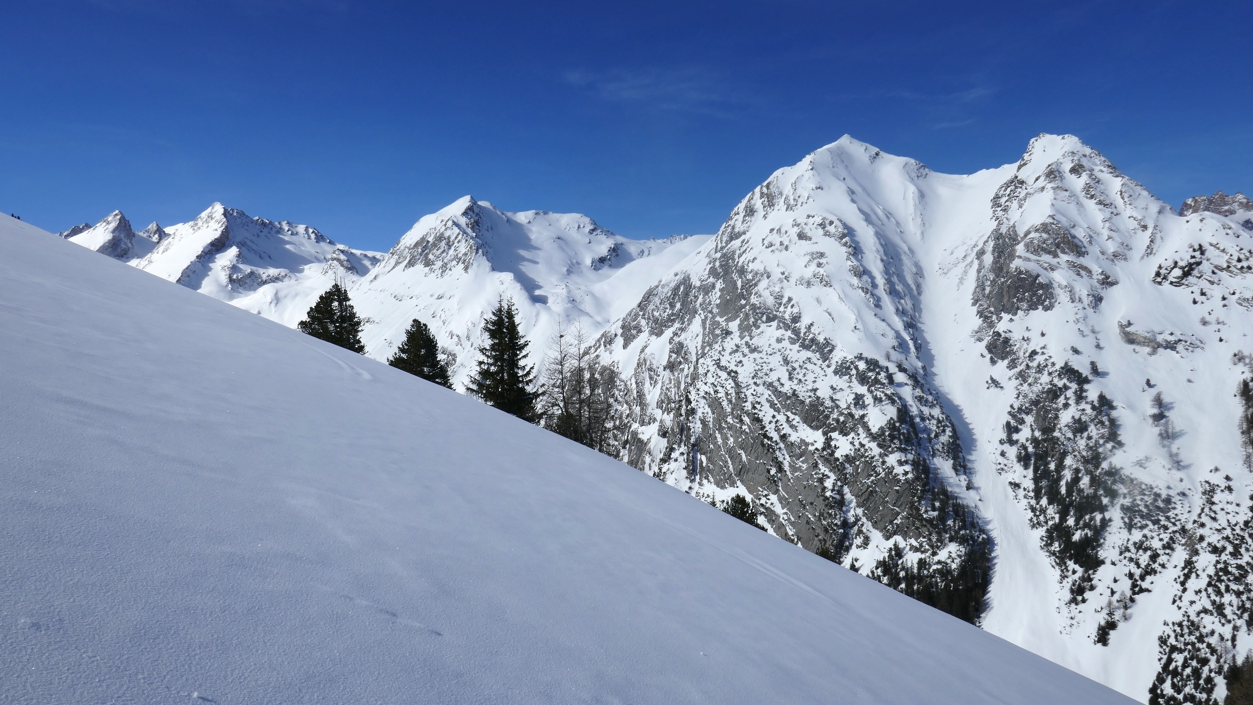 Pointe de Revedin, Bec Rond, Tour de Bavon