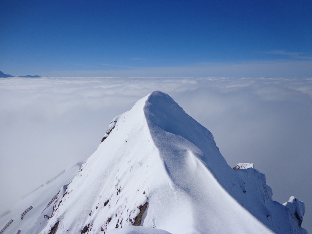 Mer de nuage depuis le sommet