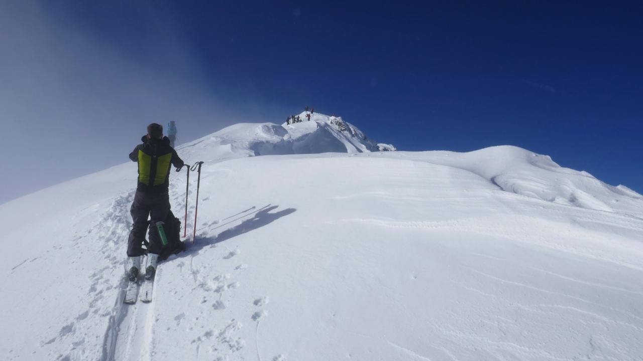 Manu sur l' arête sommitale