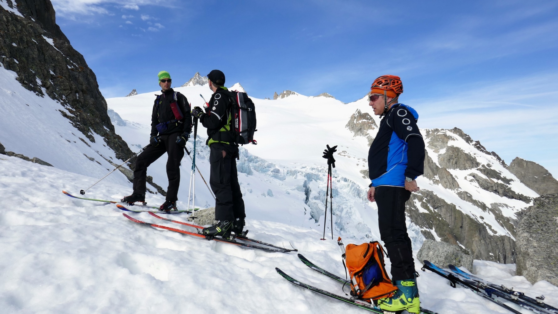 Georges, Patrick et Vincent au col des Ecandies