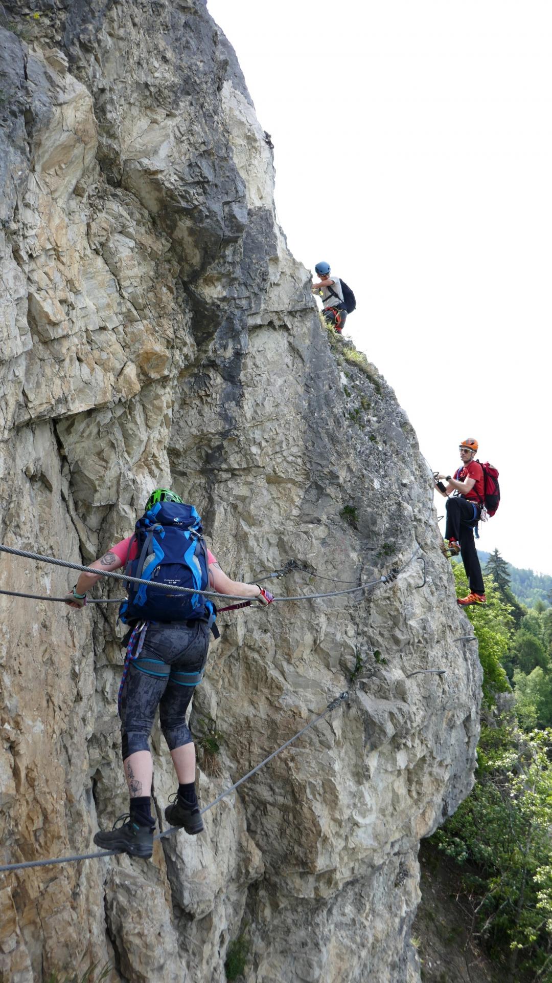 Sylvie S. sur le pont de singe, Frédéric