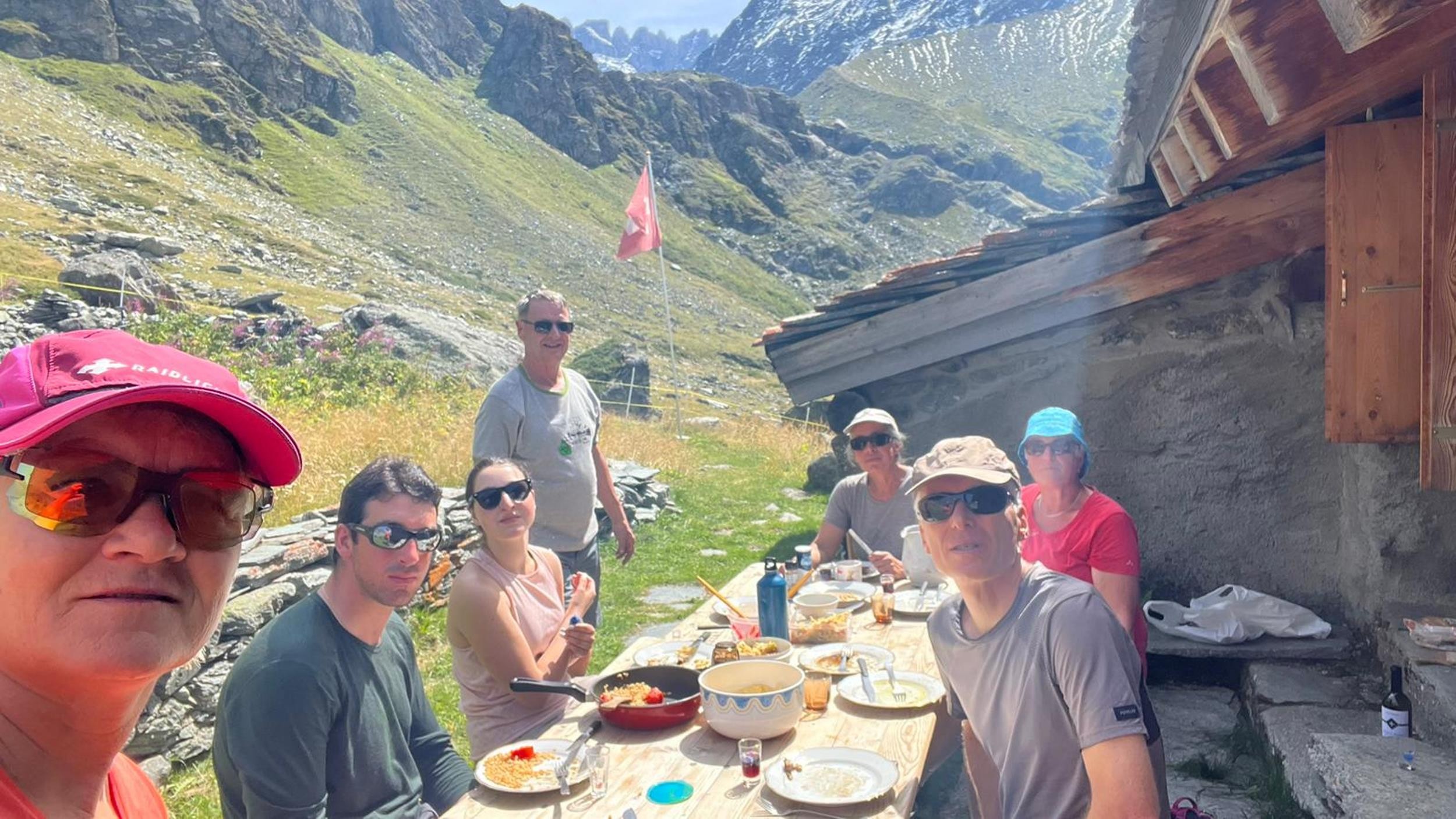 Sylvie, Adrien, Lucie, Gérard, Sylvie, Nicole, Bruno