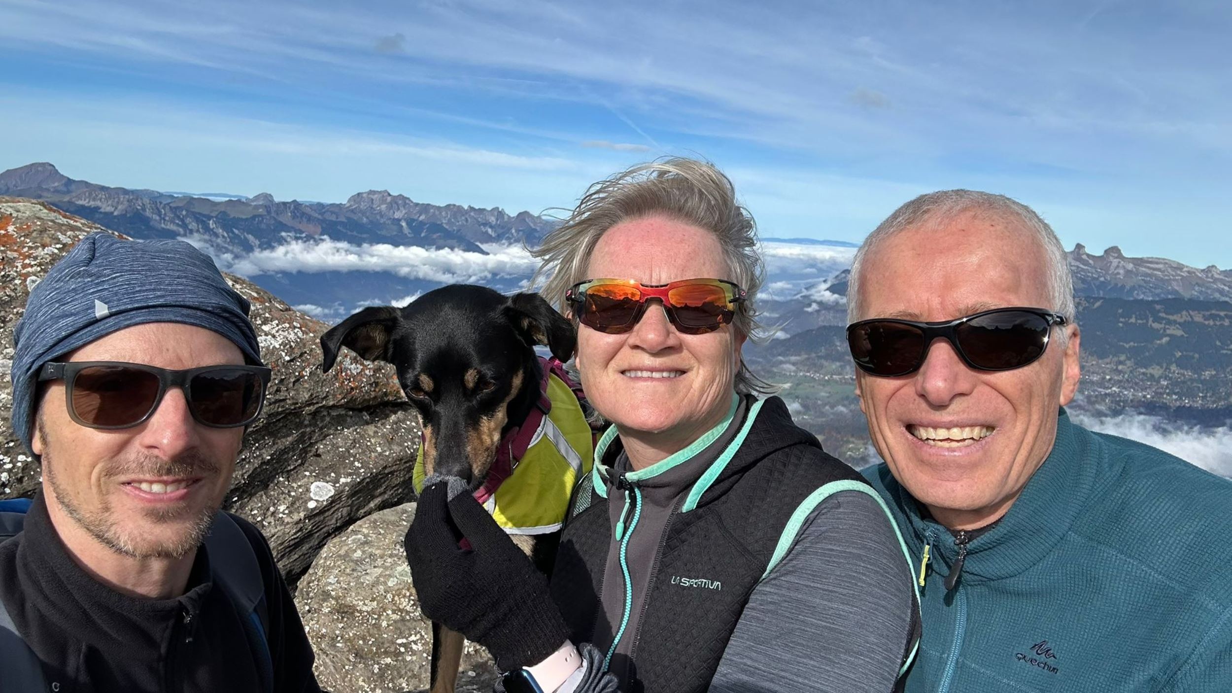 L'équipe au complet: Bastien, Sylvie et Ylona, Bruno