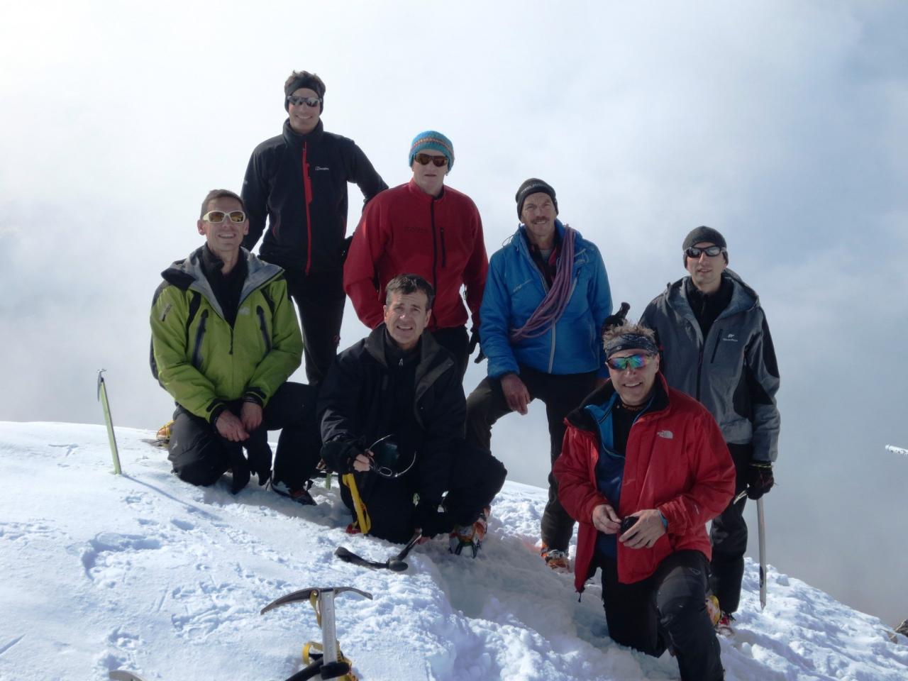 Frédéric, Georges, Georges, Fabien, Sébastien, Manu, Vincent au sommet