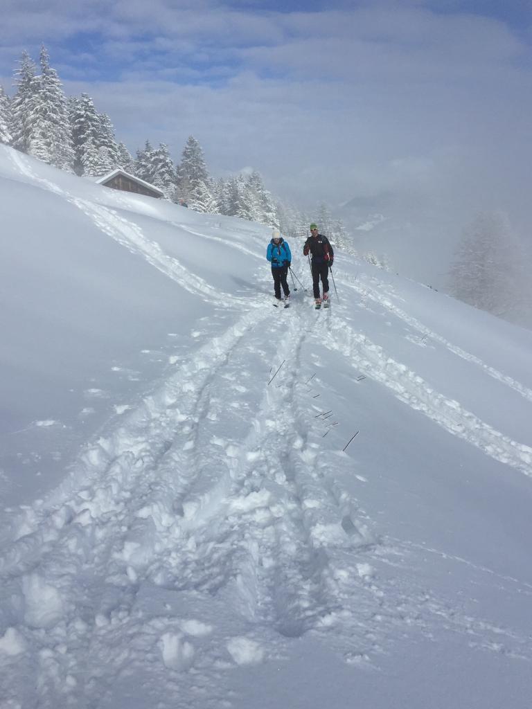 Sous le chalet à Bagne