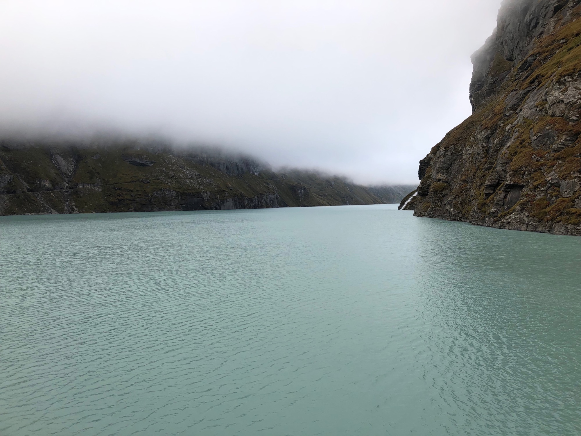 Lac de Mauvoisin sous la crasse