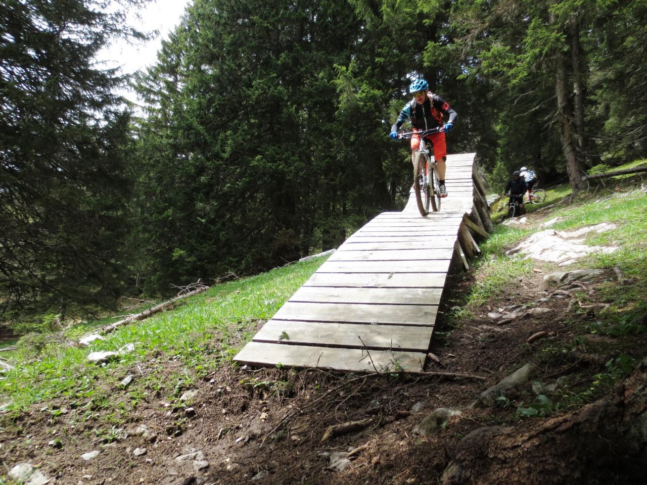 Le parcours de descente, ludique, avec options